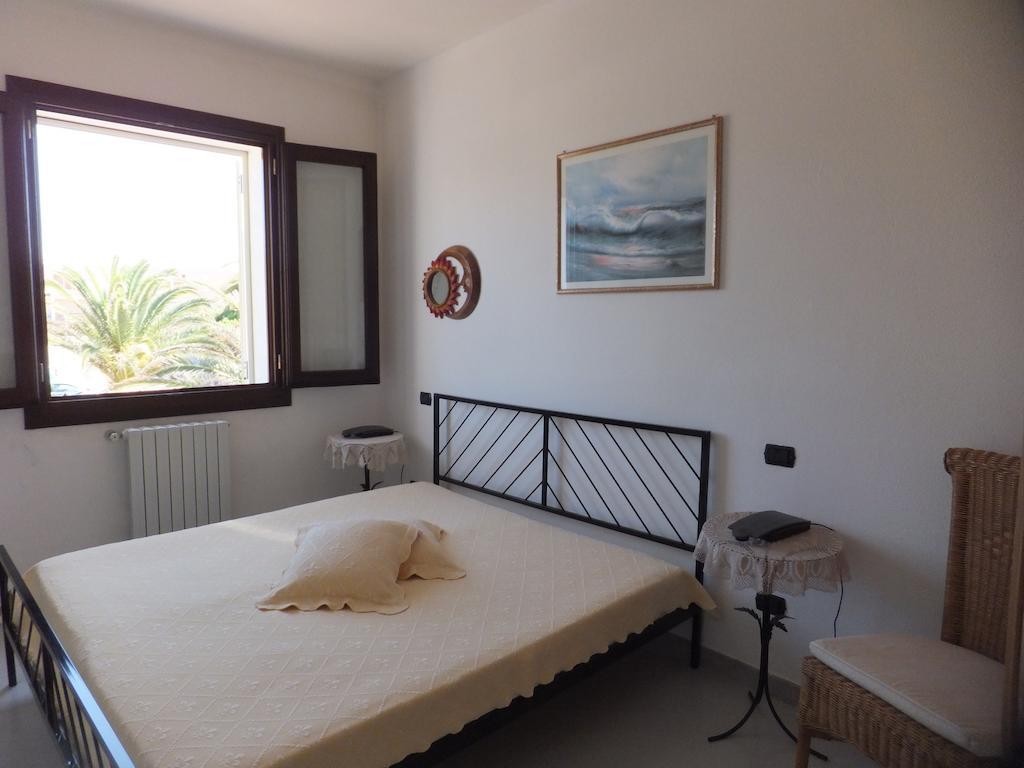 Bed and Breakfast Ajo Da Patrizia Santa Teresa Gallura Habitación foto